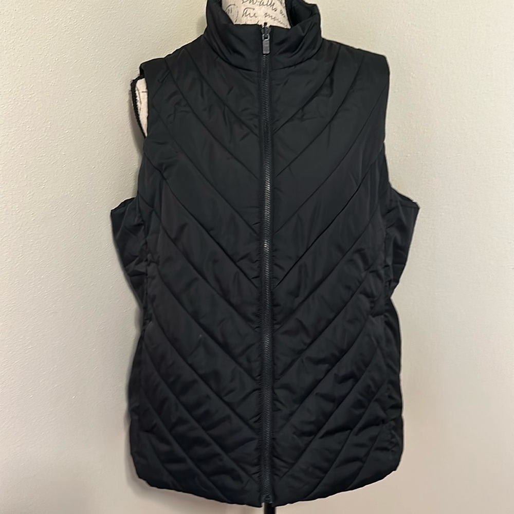 Lands End Insulated Black Vest Large